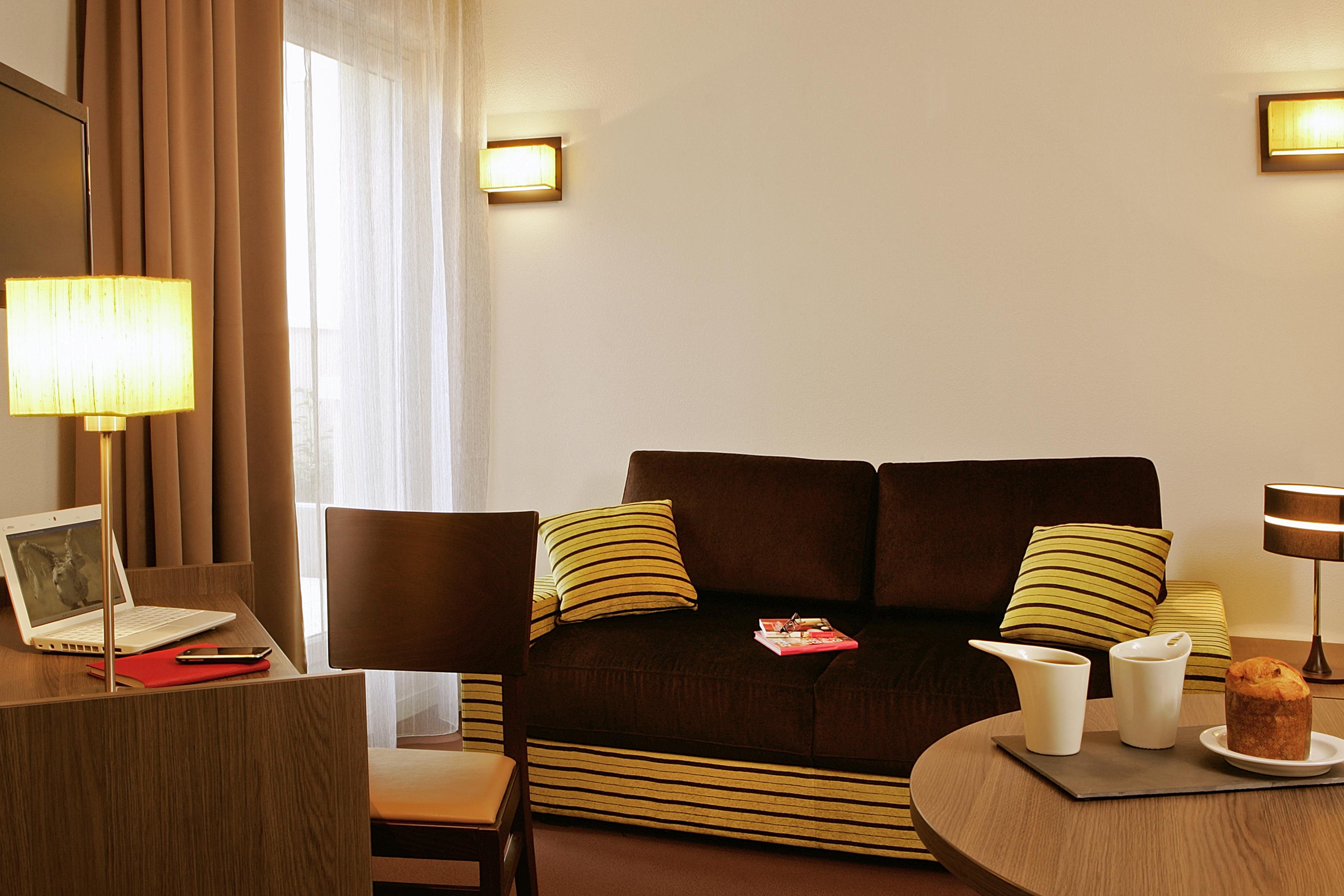 Appart'Hotel Vacanceole Paris Quai De Marne - Ex Adagio Nogent-sur-Marne Luaran gambar