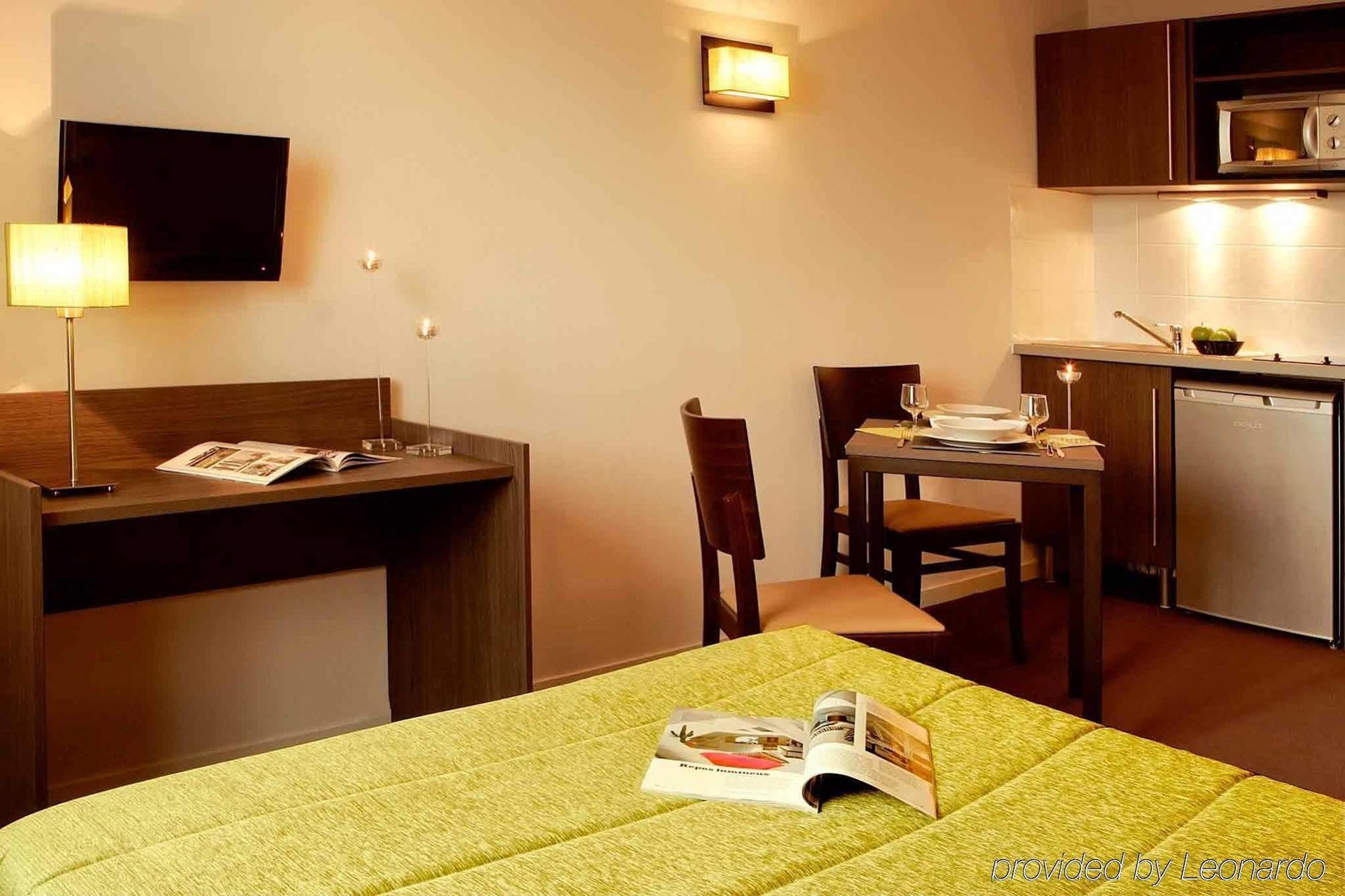 Appart'Hotel Vacanceole Paris Quai De Marne - Ex Adagio Nogent-sur-Marne Bilik gambar