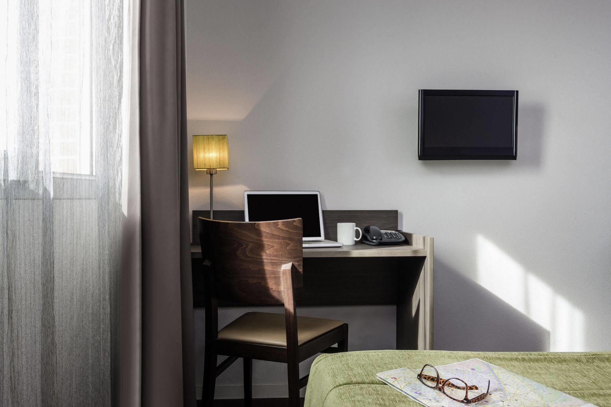Appart'Hotel Vacanceole Paris Quai De Marne - Ex Adagio Nogent-sur-Marne Luaran gambar